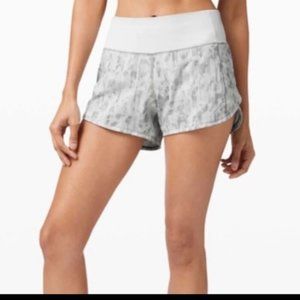 Lululemon Speed Up Shorts 4" Alpine White, Size 4